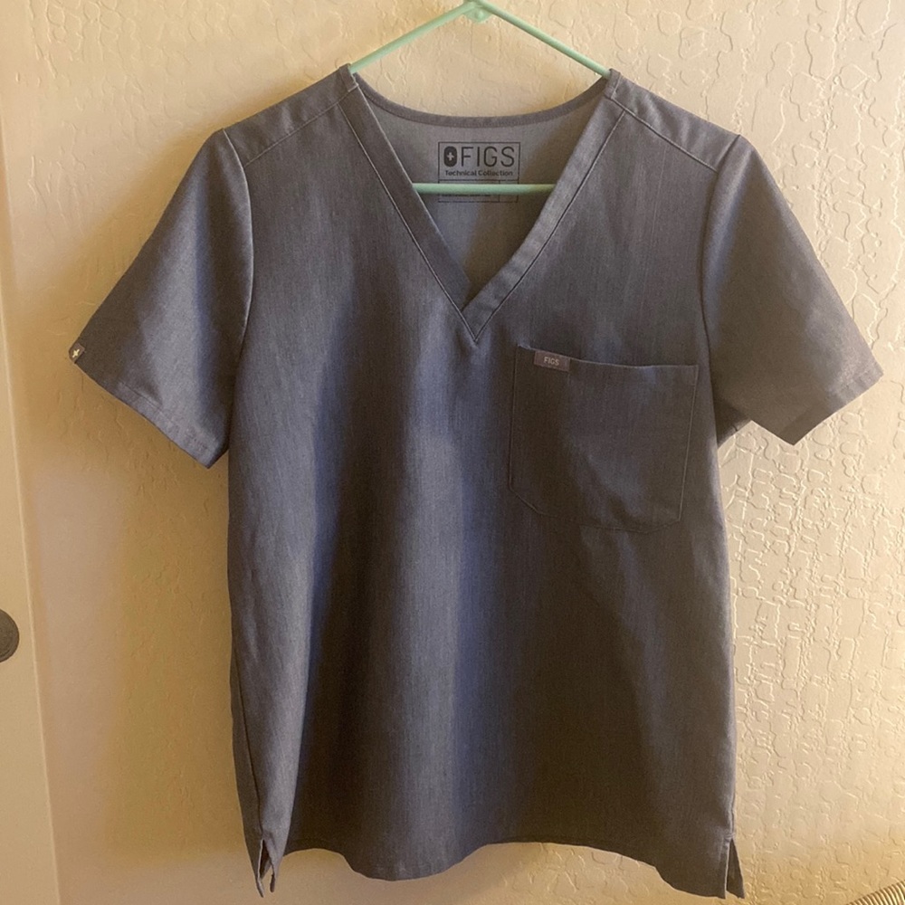 Catarina™ One-Pocket Scrub Top